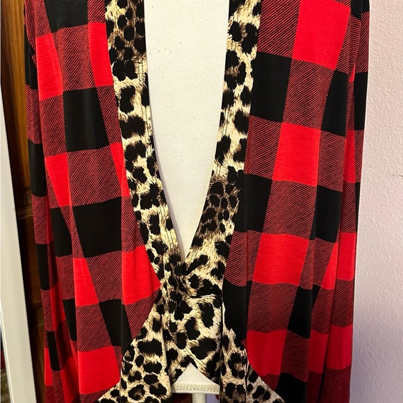 Top Buffalo Plaid, Animal Print 2XL - Picture 2 of 3